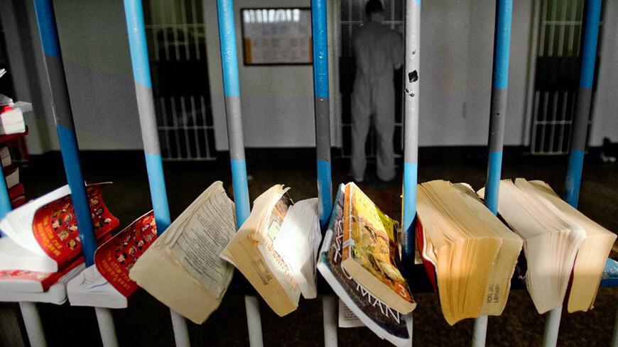 ✩ Κάλεσμα δωρεάς βιβλίων για βιβλιοθήκες φυλακών